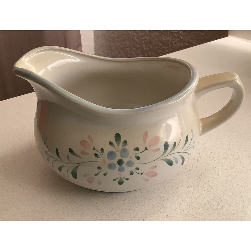 Fascino Stoneware By Yamaka Gravy Boat Bowl